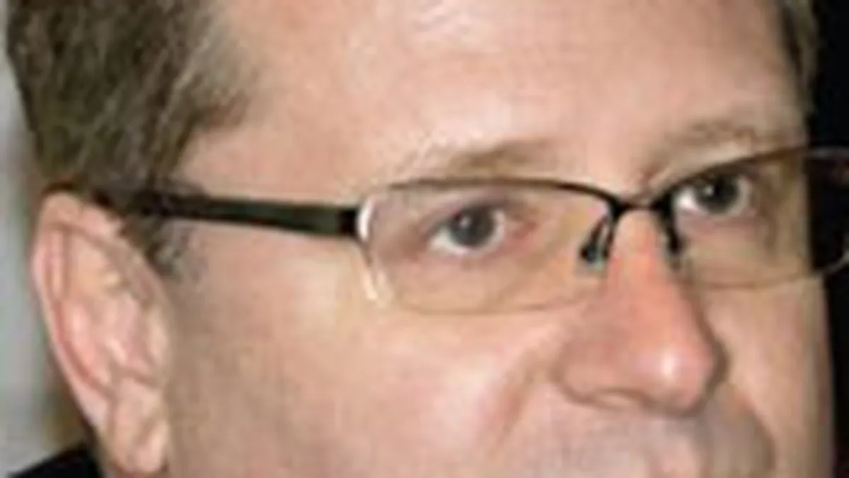 Asiguratorii care au iesit din criza sunt exceptiile de la regula. Piata sufera mai rau decat anul trecut