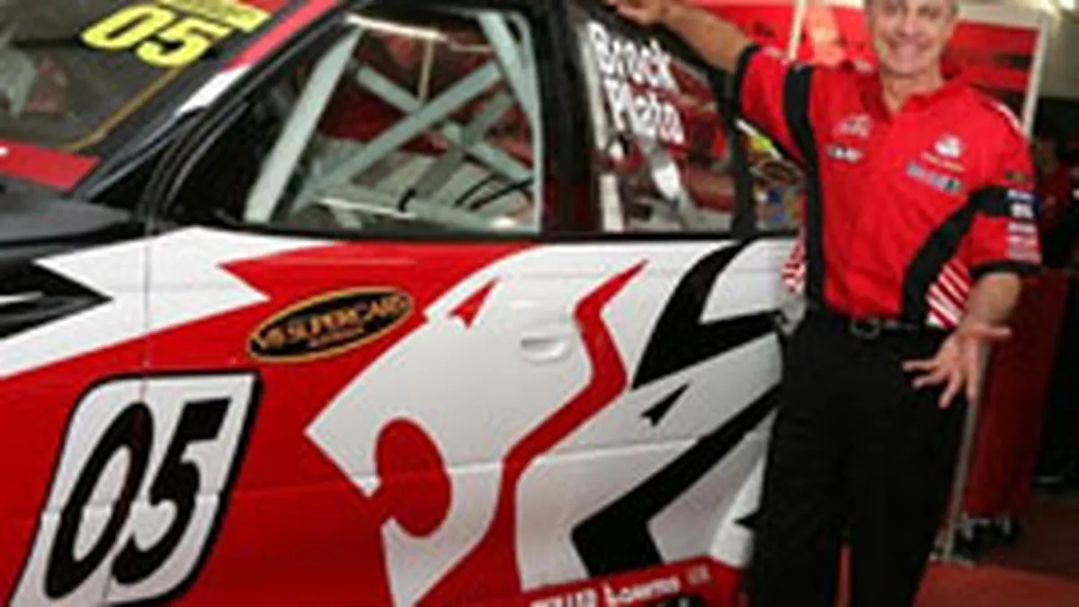 O masina a legendarului pilot australian Peter Brock,  scoasa la licitatie pentru aproape 400.000 dolari