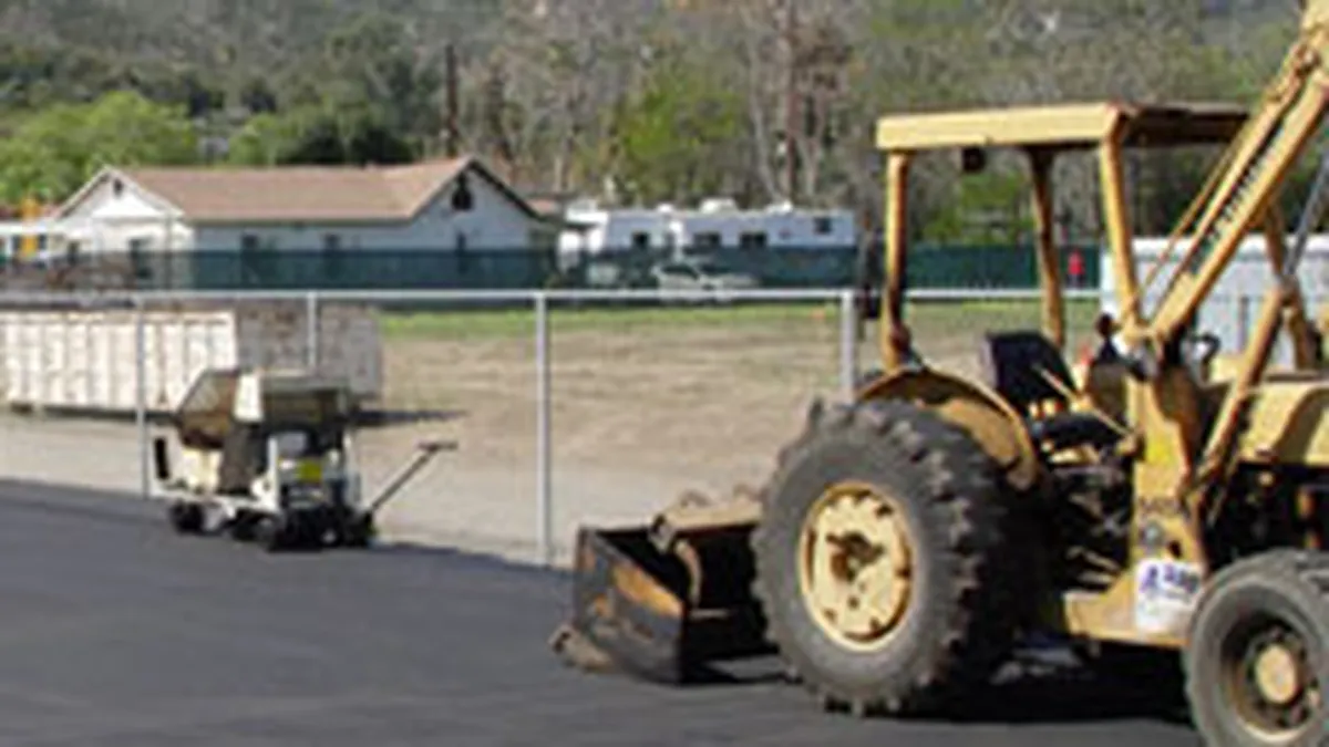 Guvernul a decis inceperea proiectului de asfaltare a 10.000 km de drumuri judetene si locale