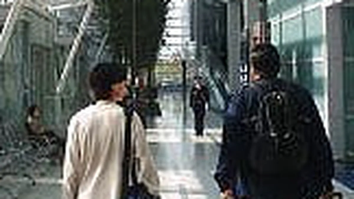 Aeroporturile din Romania vor avea panouri 3D pentru informarea turistilor