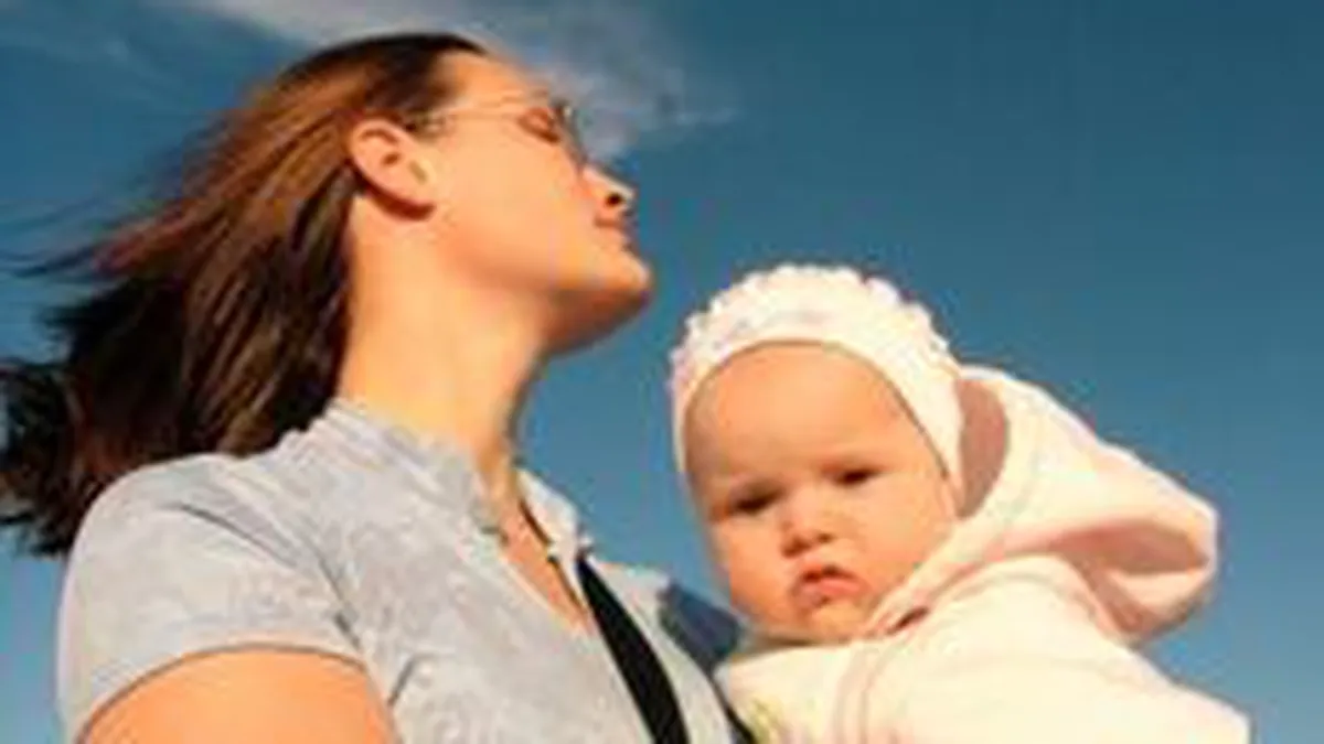 Franks, FMI: Nu conditionam finantarea de reducerea concediului pentru mame