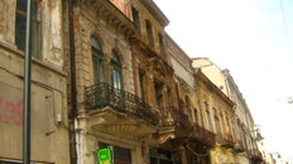 Jumatate dintre cladirile din centrul vechi al Bucurestiului se pot prabusi in lipsa investitiilor in reabilitare