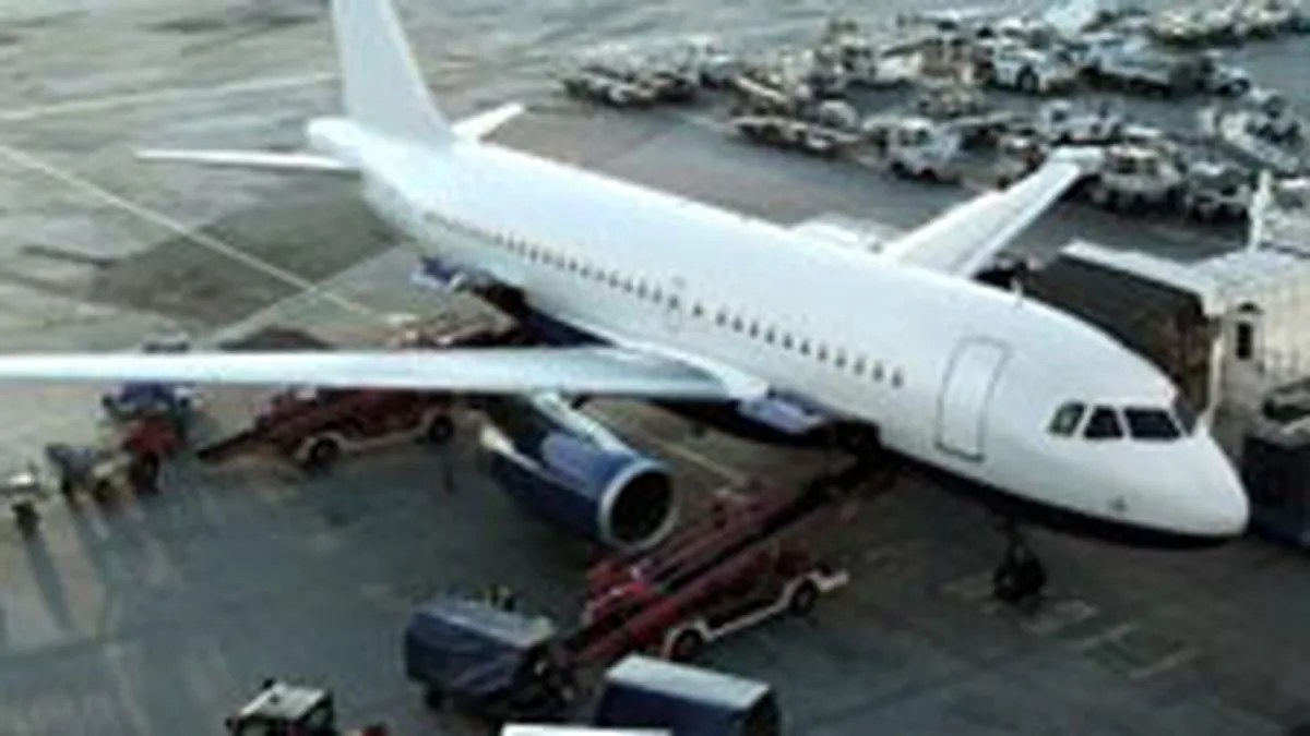 Cel mai mare operator aerian low-cost din Europa vrea sa ii dea in judecata pe controlorii spanioli de trafic aerian