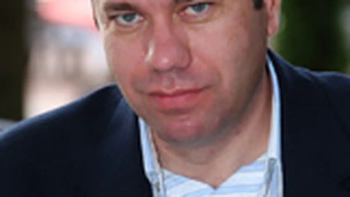 Ce face un spot TV in 3 luni, trebuie sa faca un eveniment BTL intr-un minut