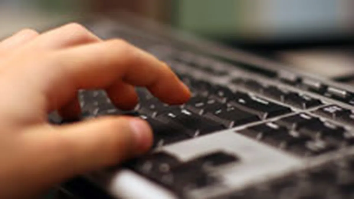 Studiu: Salariile angajatilor cu contracte pe perioade determinate au crescut cu 5% in acest an