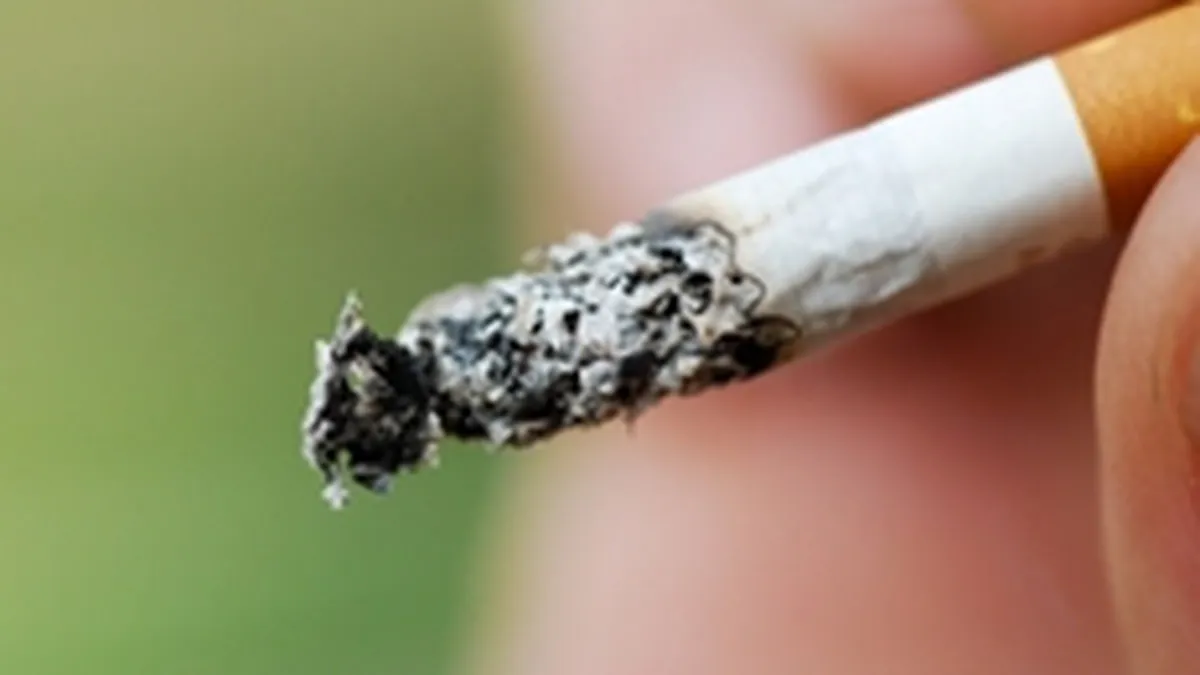 Spaniolii au spus adio fumatului in restaurante sau baruri