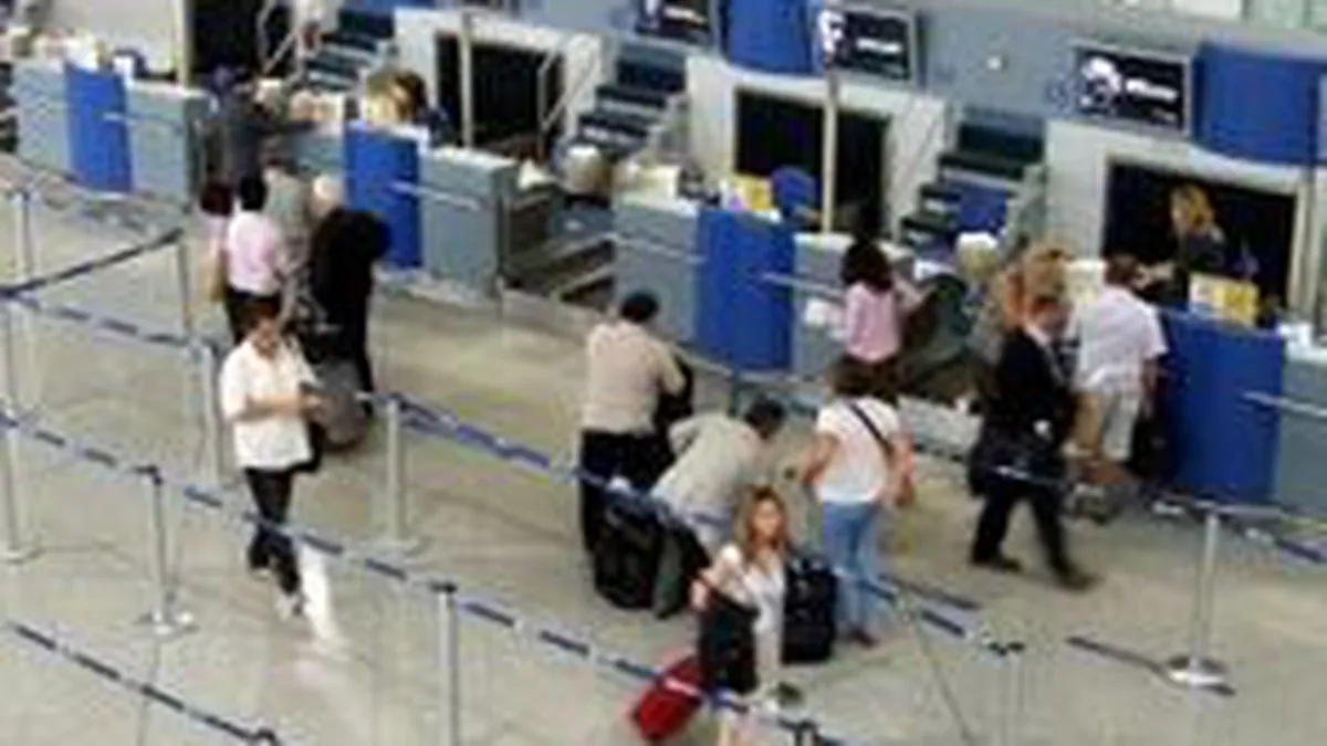 Vizitele turistilor romani in strainatate au scazut cu 16% in primele 11 luni din 2010