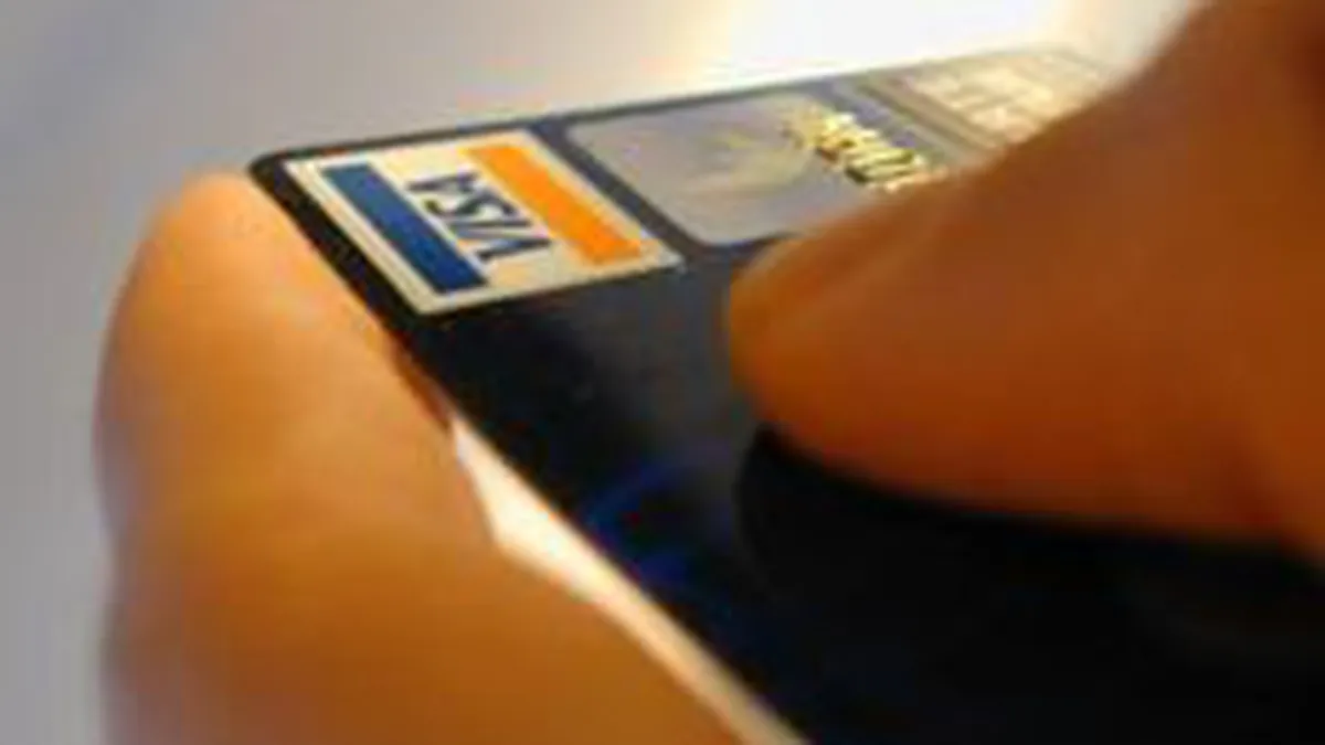 Numarul de carduri Visa din Romania a crescut cu 3%, la 6,5 milioane in septembrie