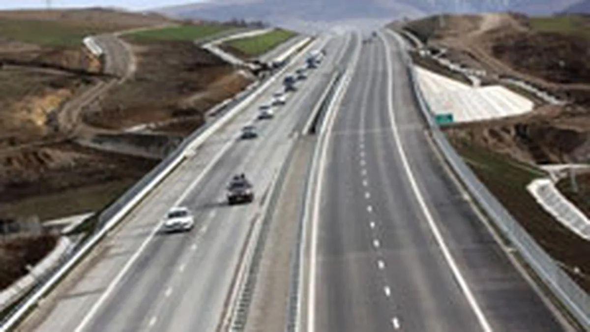 Boc: Exista resurse financiare pentru continuarea lucrarilor la Autostrada Transilvania