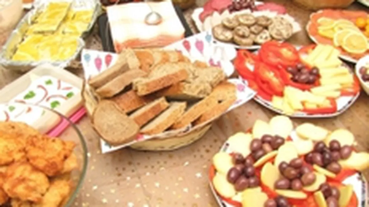 Carburantii si alimentele sunt tot mai scumpe. Vezi ce se mai scumpeste in 2011