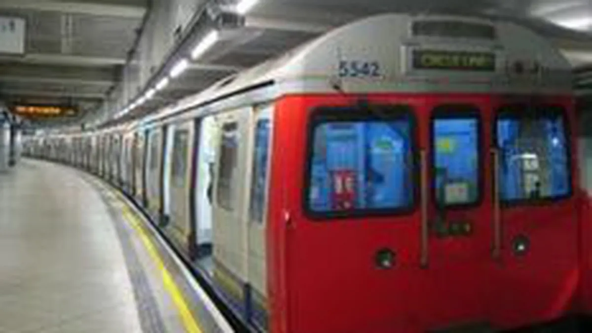 Chinezii de la Huawei vor sa instaleze gratis o retea de telefonie mobila la metroul londonez