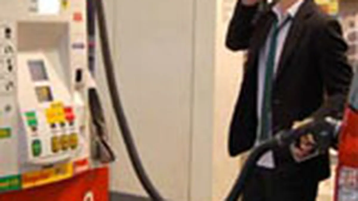 Benzina si motorina se scumpesc din nou