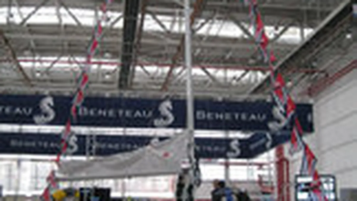 Piata ambarcatiunilor de lux are nevoie de o minune ca sa nu intre la apa