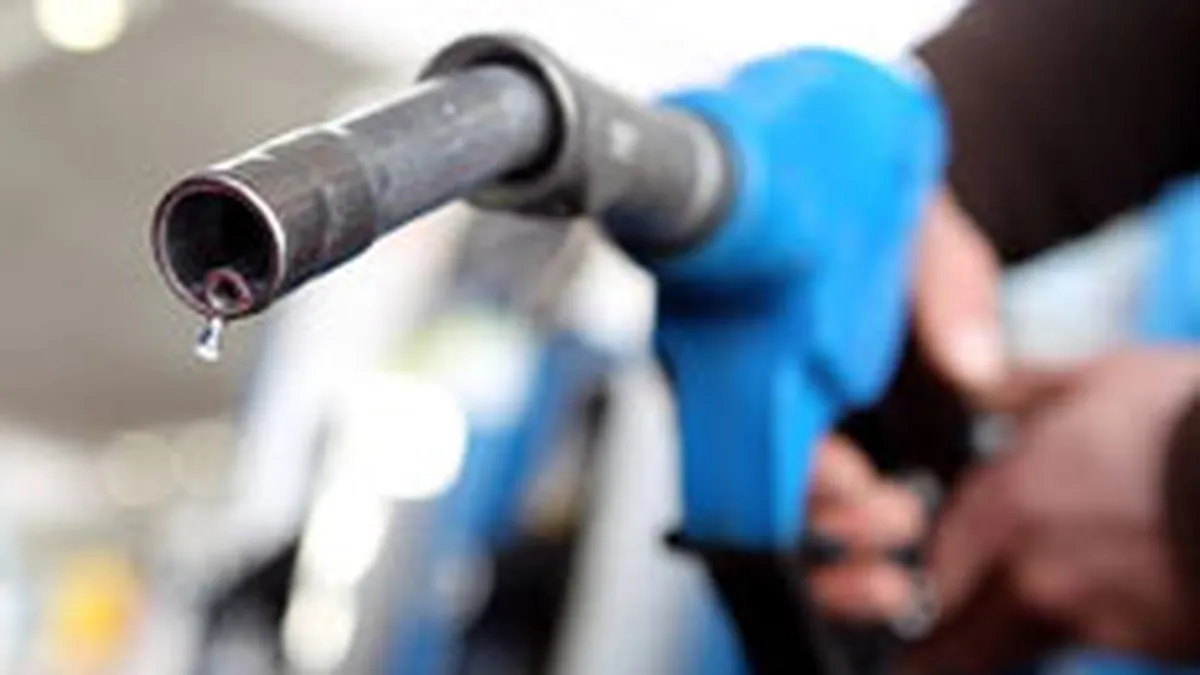 Conflictul din Libia arunca in aer pretului benzinei din Europa pana in California