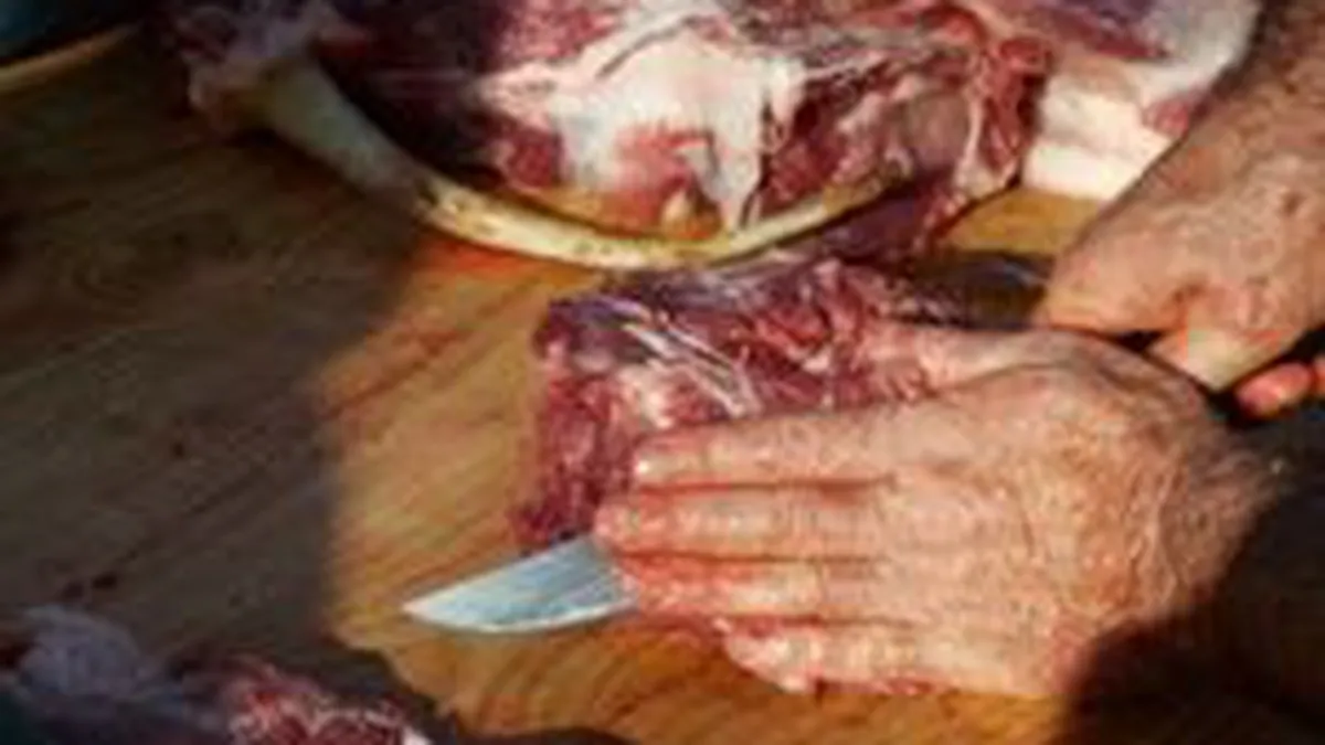 Crescatorii de porci ameninta cu scumpiri daca nu primesc sprijin de la Guvern