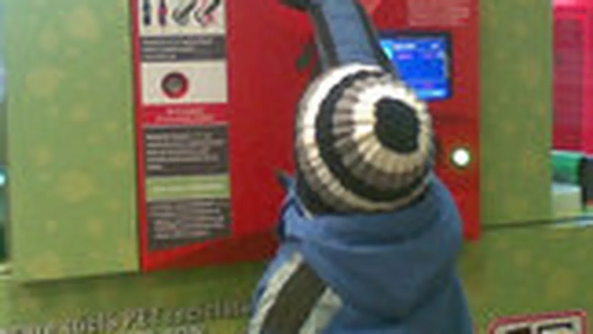 Mega Image recicleaza ambalaje PET