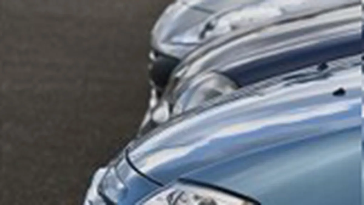 Inmatricularile de autoturisme noi a crescut cu 22% in februarie