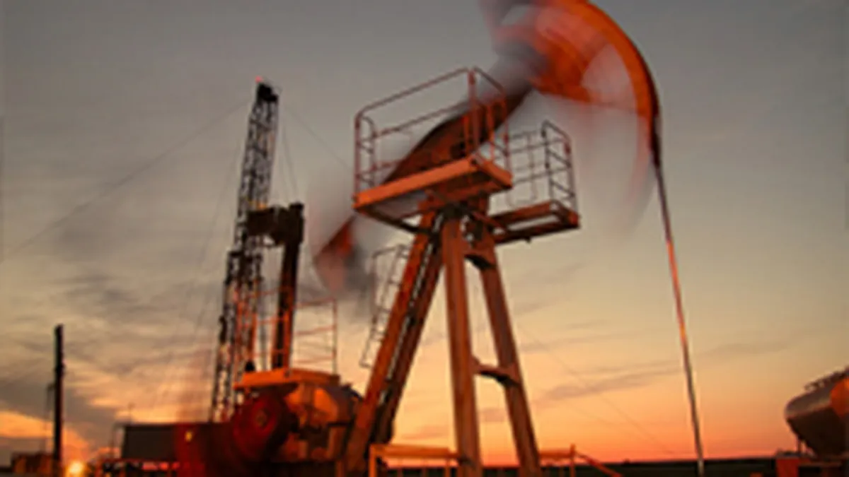 Pretul petrolului scade, dupa ce Libia anunta incetarea focului