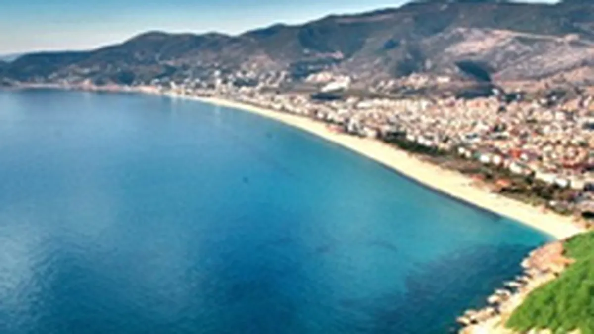 Antalya, destinatia preferata a turistilor romani pentru 2011