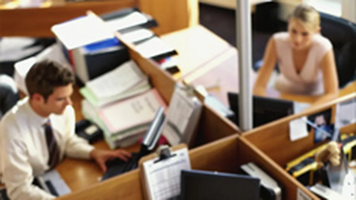 Sute de joburi disponibile la Vodafone, Orange si Cosmote. Vezi in ce orase