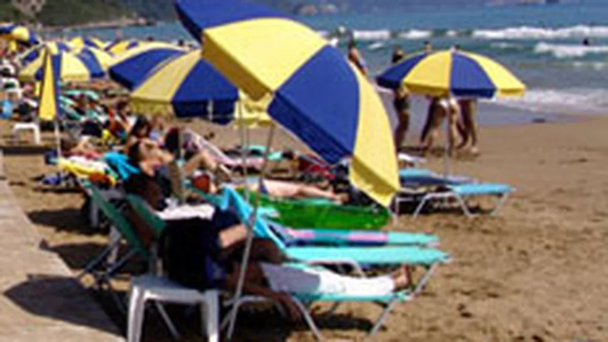 Grecia iese din criza si cu banii turistilor romani