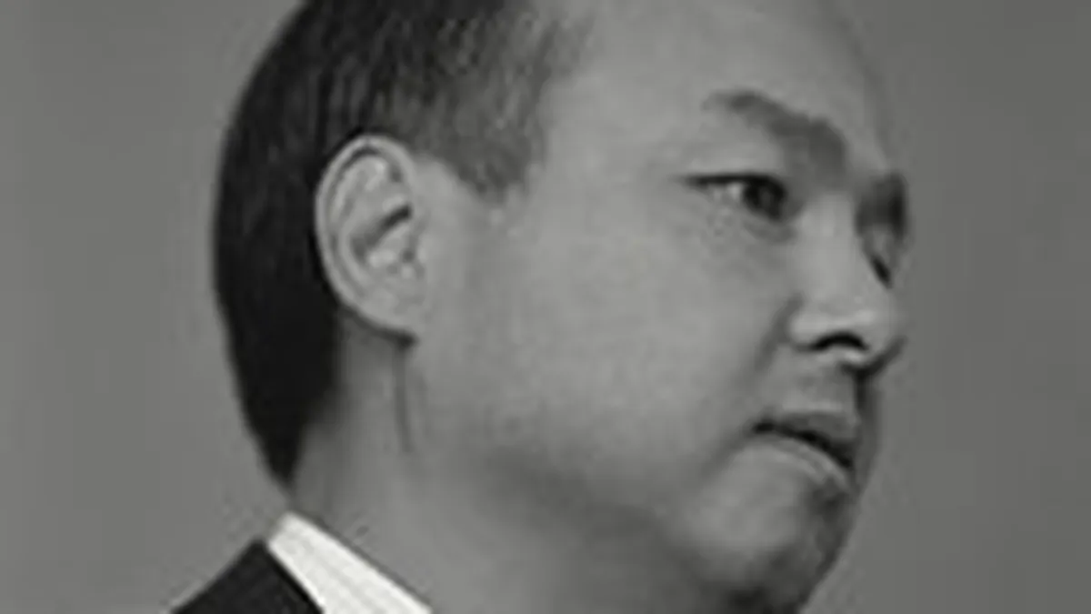 Ce suma a donat cel mai bogat om din Japonia pentru victimele dezastrului