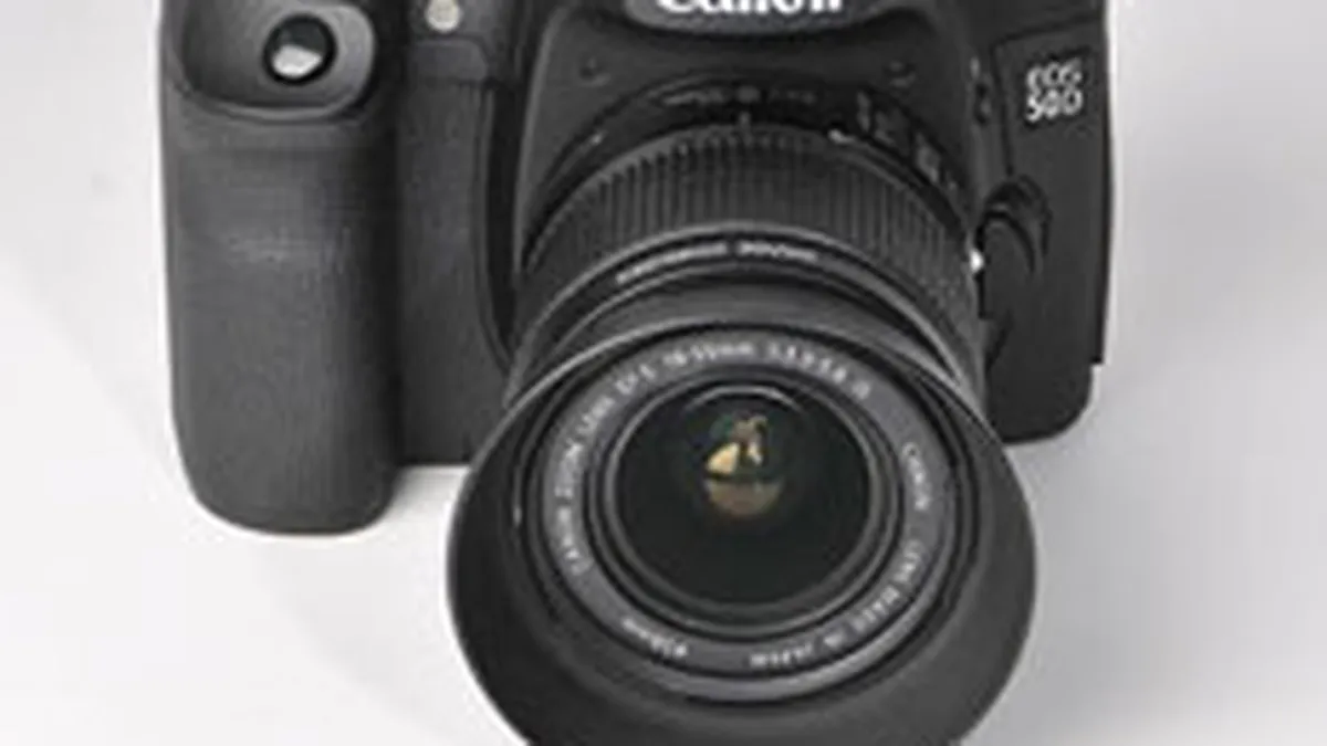 Veniturile Canon ar putea sa scada cu 27% in 2011, ca urmare a cutremurului din Japonia