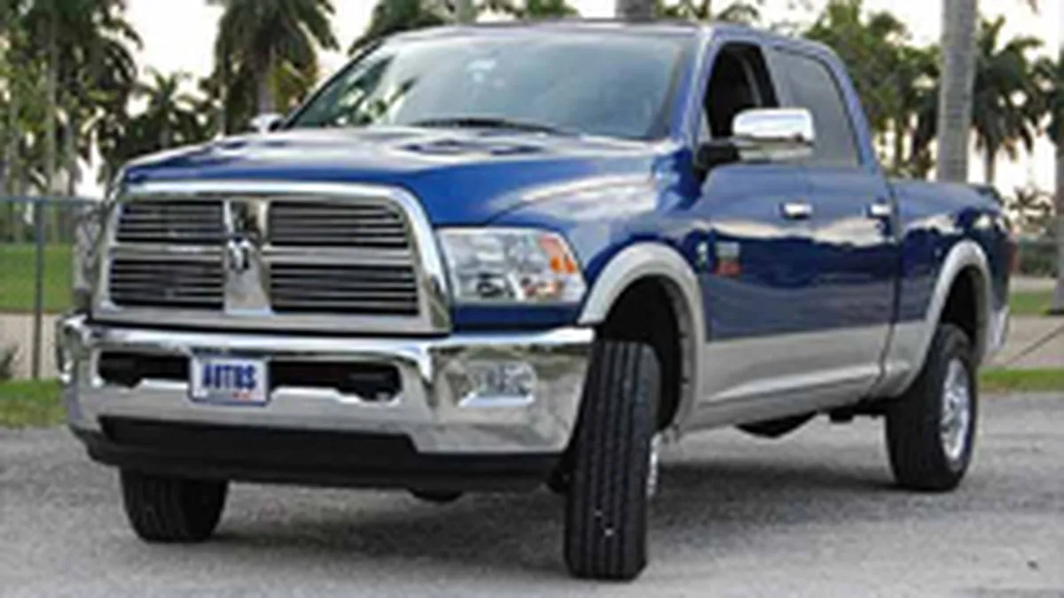 Chrysler vrea sa lanseze masini propulsate de gaz natural pana in 2017