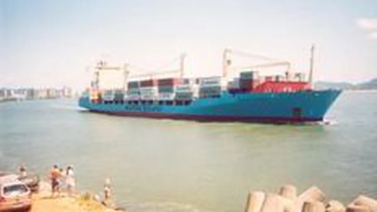 UE sporeste nivelul de alerta la verificarea radioactivitatii navelor venind din Japonia