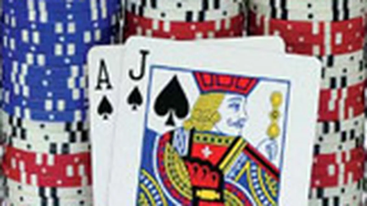 Fondatorii a trei site-uri de poker online din SUA, acuzati de spalare de bani