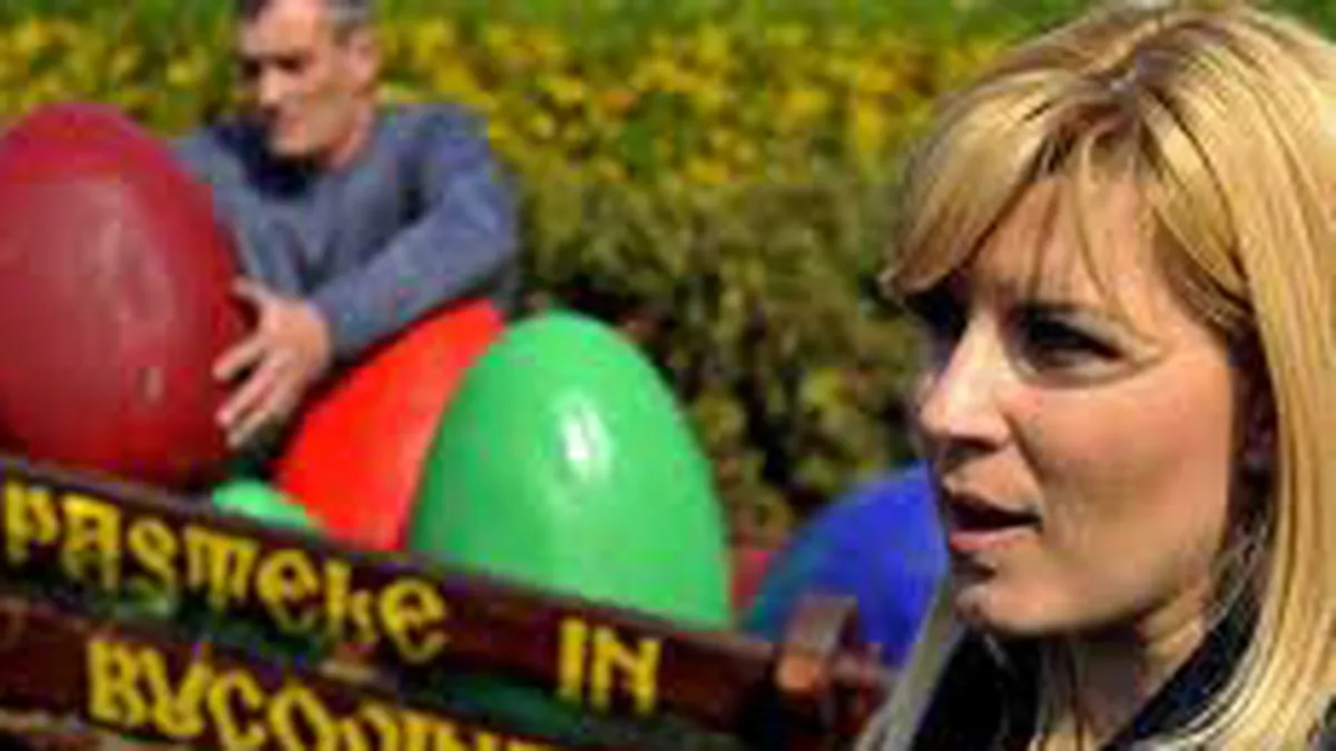 Ministerul Turismului a finantat emisiunea TVR cu Boc, Udrea si Flutur, amendata de CNA