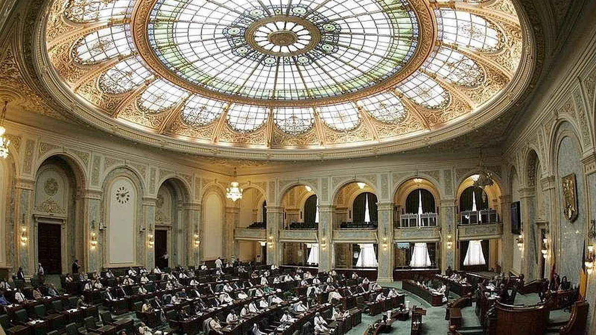 Senatul a votat scaderea impozitului pe salarii si pensii la 13%