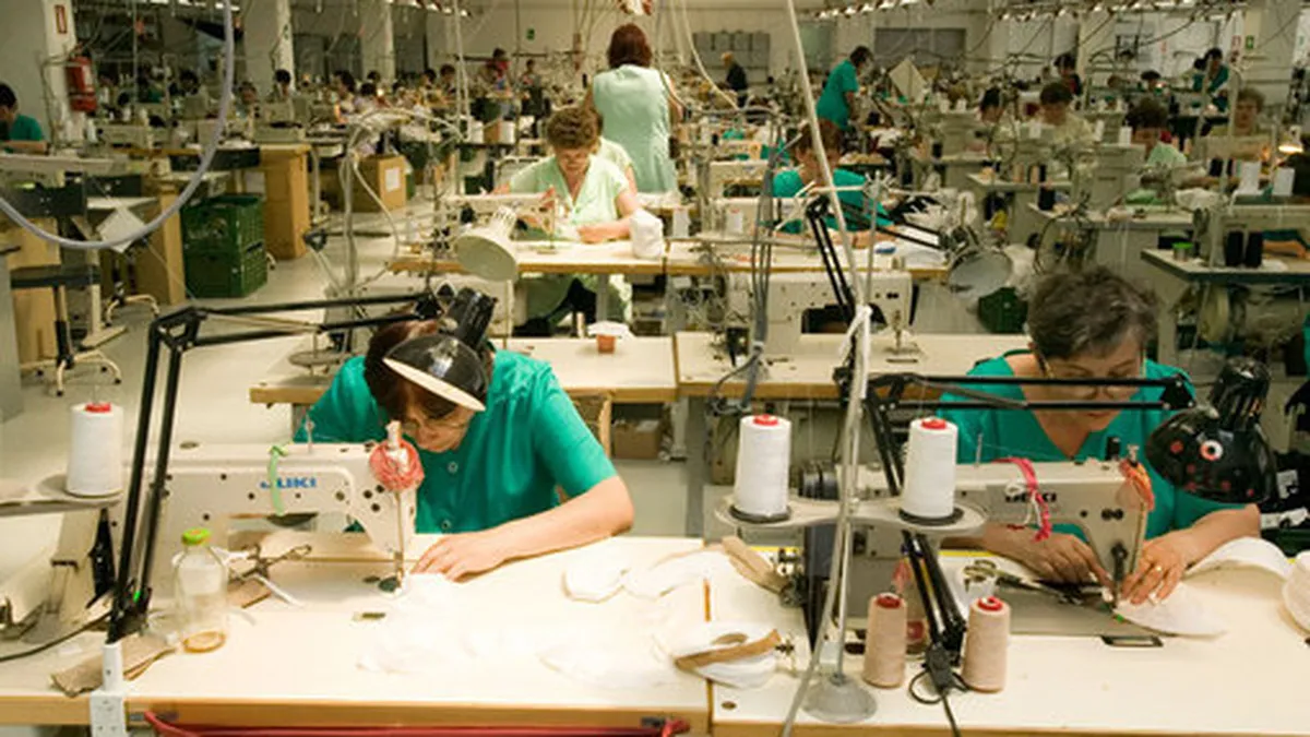 Dosar penal pentru munca la negru, intocmit unei firme de confectii din Buzau