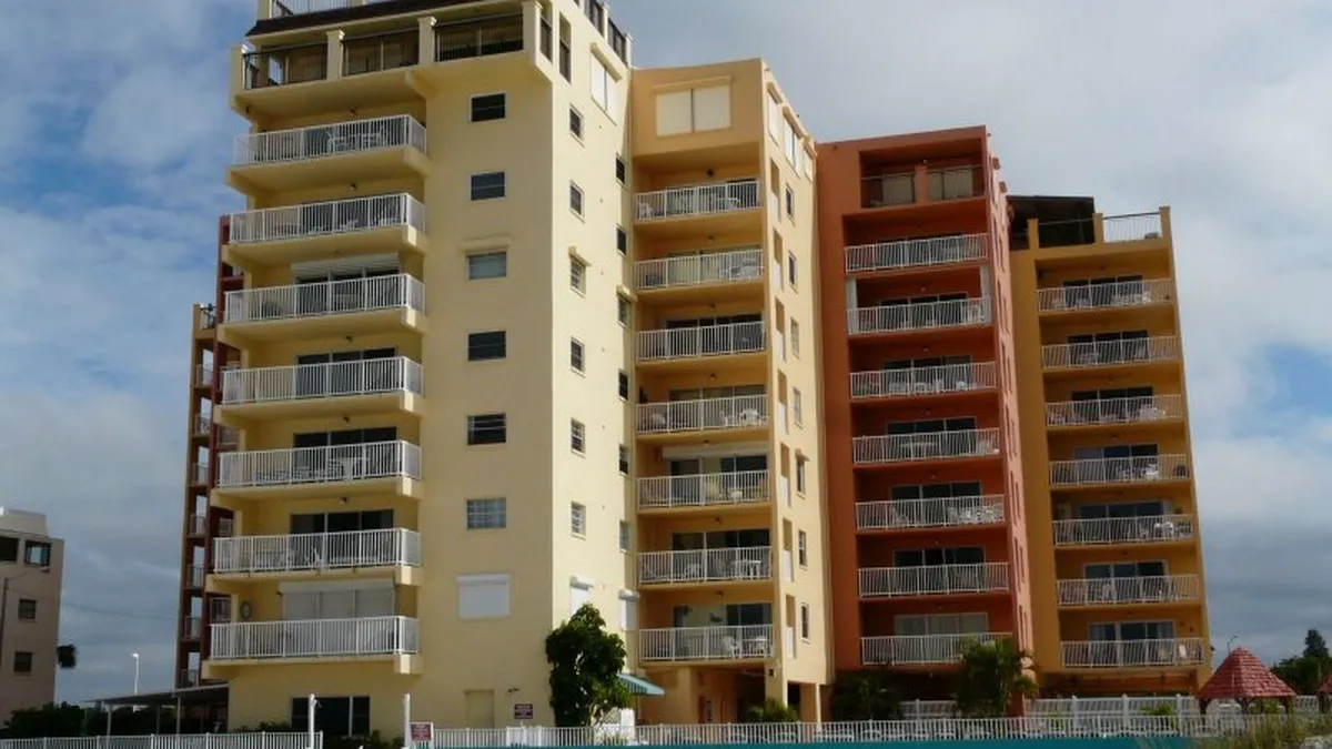 Constructorii cer reducerea TVA in constructii la 5%. Vor scadea preturile apartamentelor?