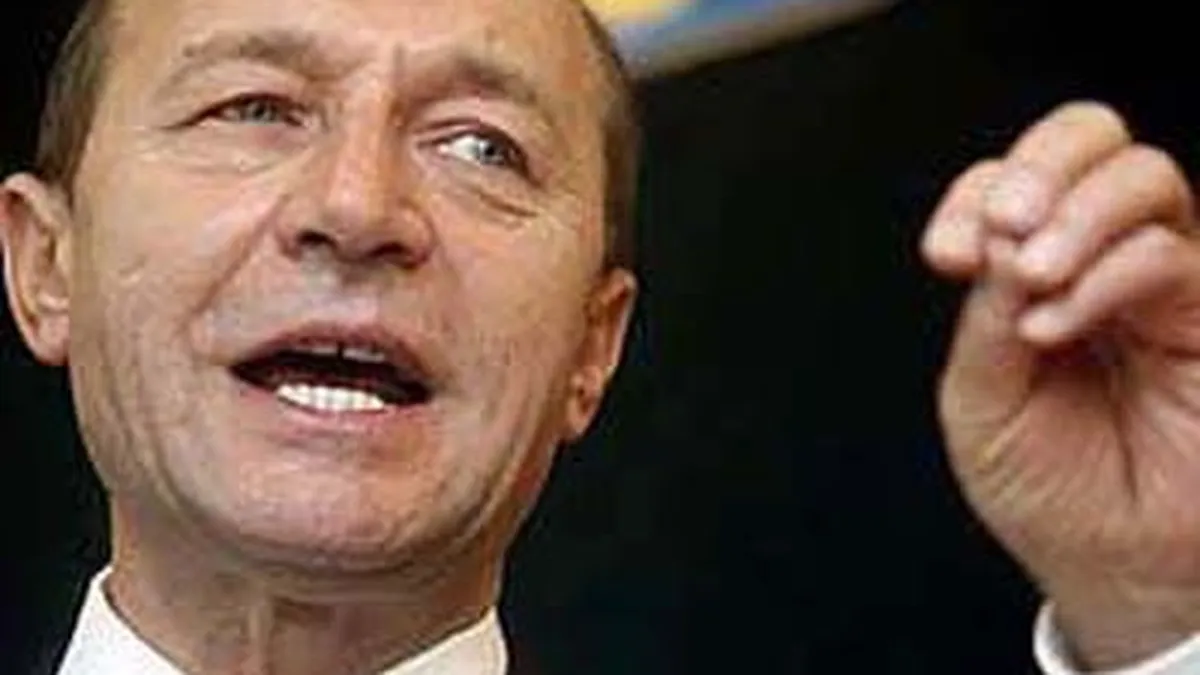 Basescu: Cei de la BNR dau lectii, in loc sa miste lucrurile. Vrea vreunul dintre ei sa fie ministru de finante?