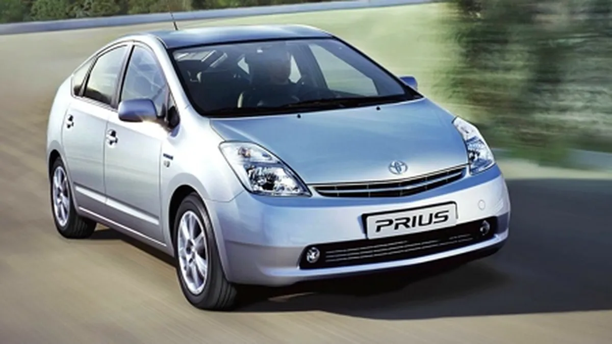 Toyota recheama pentru reparatii peste 100.000 de modele Prius
