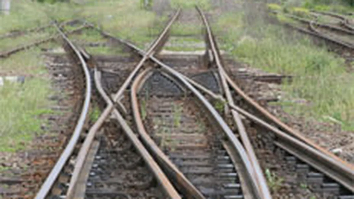 The Guardian: Furtul de cabluri de cupru din reteua de cale ferata britanica atinge proportii epidemice