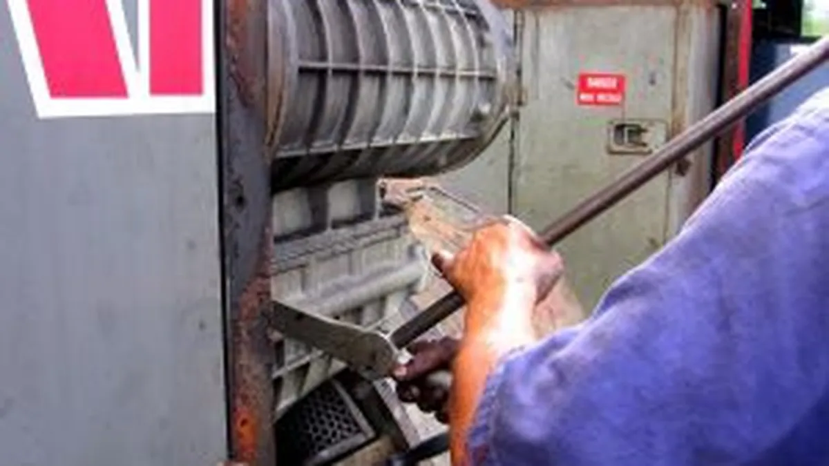 Aproape 1.500 de angajati din sectorul energetic ar putea fi disponibilizati in acest an