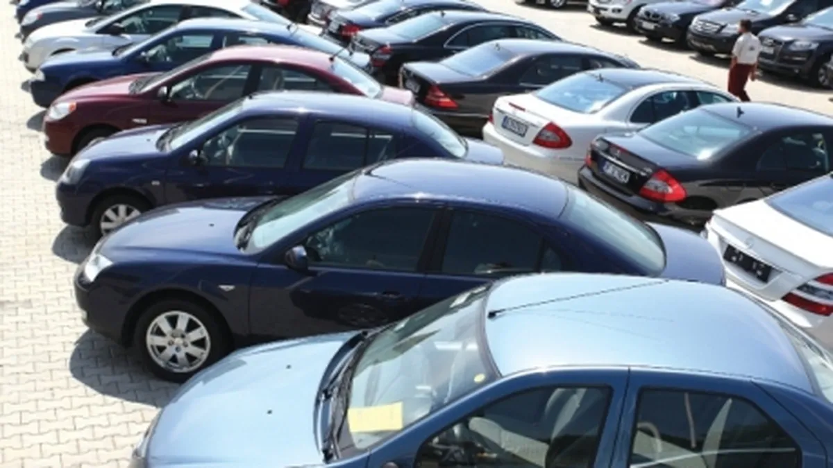 Guvernul va restitui o parte din taxa auto doar celor care au platit-o in 2011
