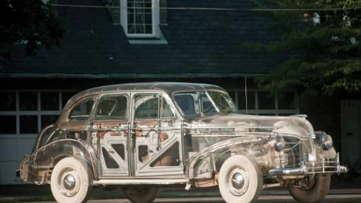 Prima masina transparenta din America, scoasa la licitatie pentru 275.000 $