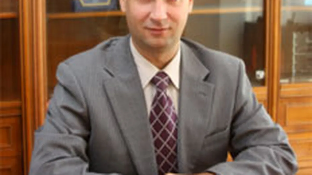 Flanco isi mareste echipa de senior management