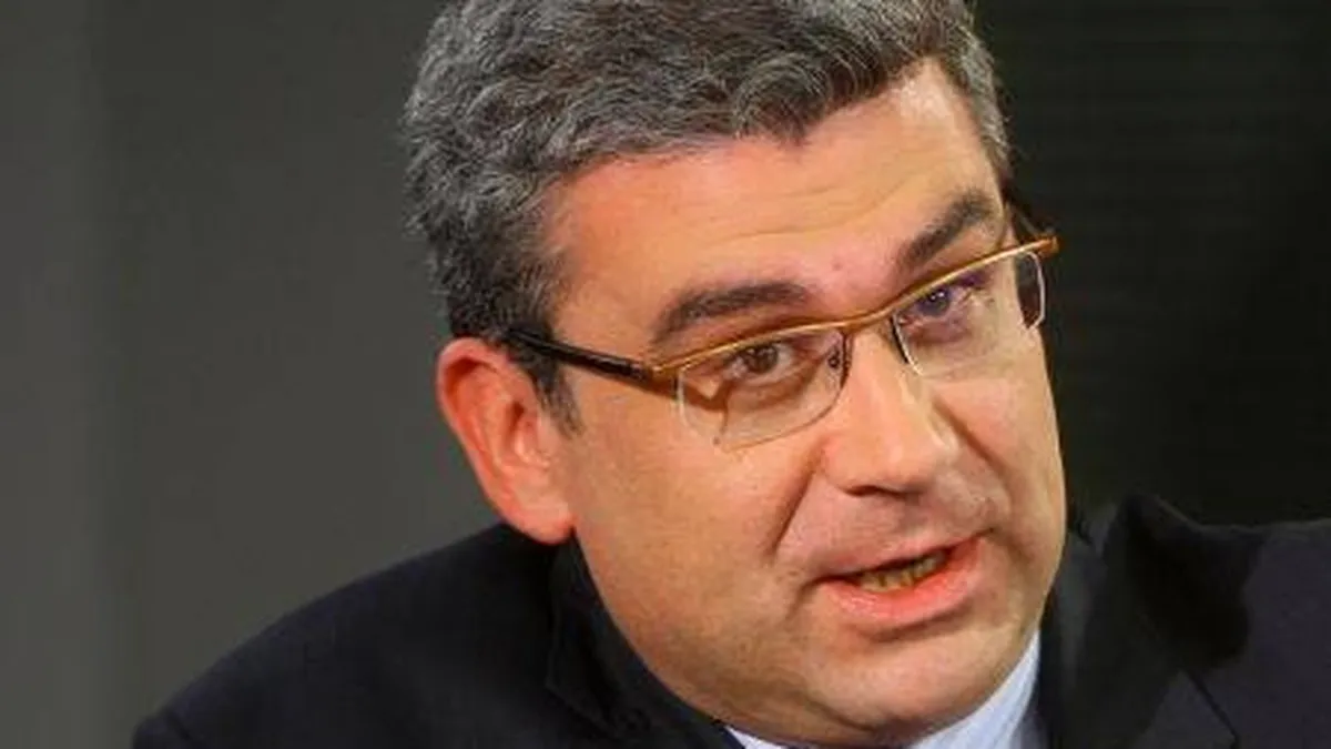 Baconschi: Ma ingrijoreaza apetitul unor companii straine pentru terenul agricol romanesc