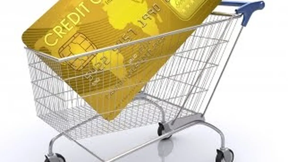 Sondaj: Peste 20% dintre romani nu utilizeaza cardul bancar la cumparaturi