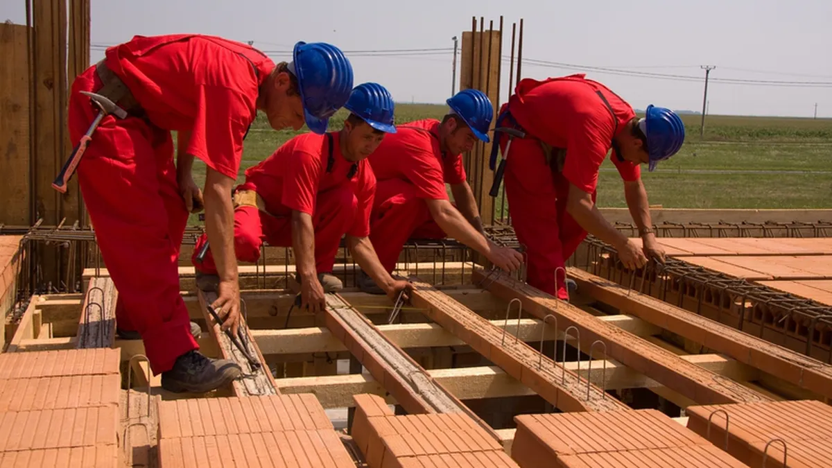 Peste 50% dintre romani prefera sa ridice singuri o casa