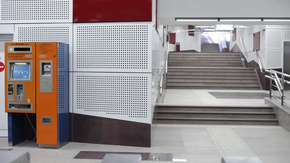 Metrorex a pus in functiune 35 de automate de vandut cartele de calatorie