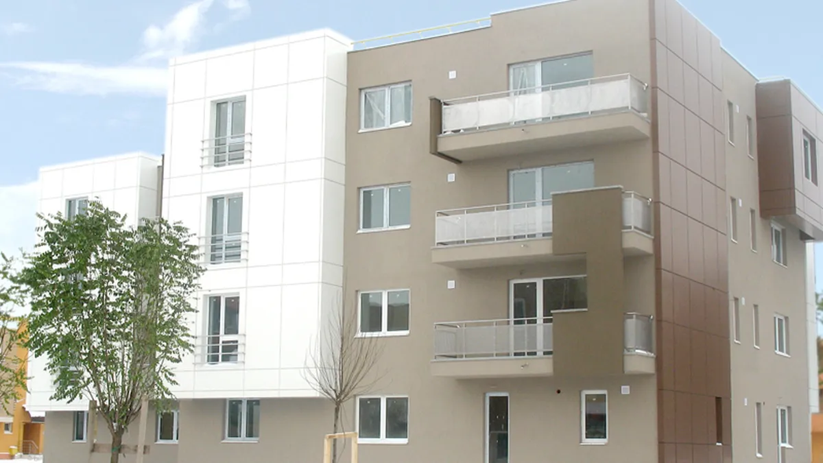 Impact a vandut o cladire si un teren din Baneasa cu 1 milion de euro