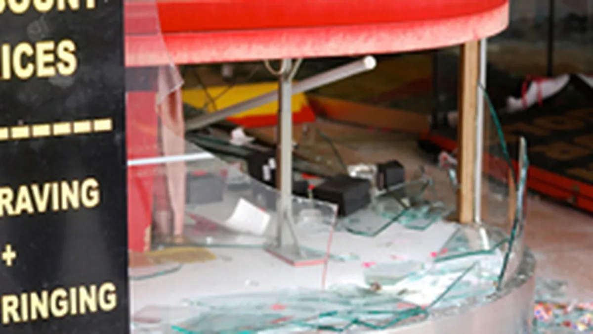 A doua noapte de calm in Marea Britanie, dupa violentele soldate cu cinci morti