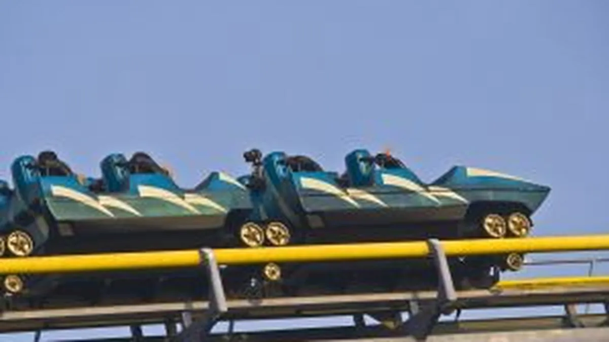 Cele mai extreme montagne russe-uri din lume (GALERIE FOTO)