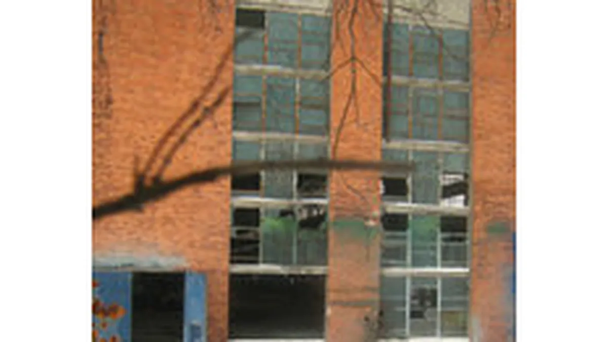 Mall-ul din fabrica va fi deschis peste 2 luni si este inchiriat aproape integral. Vezi cine sunt chiriasi