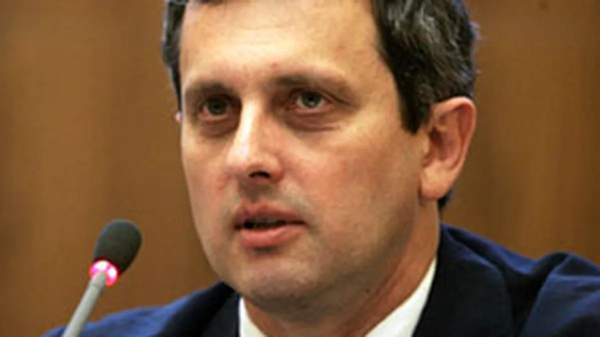 Lazea: Deficitul bugetar va depasi tinta de 3% din PIB in 2012